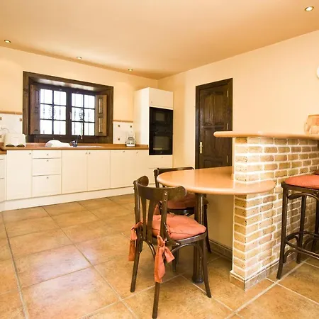 Puerto Del Carmen Sleeps 8 Pool Air Con Wifi Willa