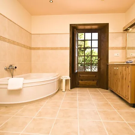 Puerto Del Carmen Sleeps 8 Pool Air Con Wifi Villa